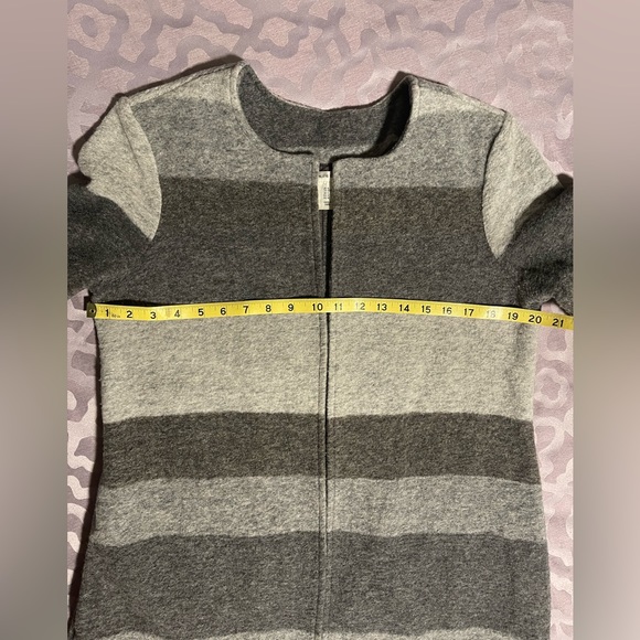 MAX STUDIO Gray Wool Cardigan Size M - Picture 8 of 9